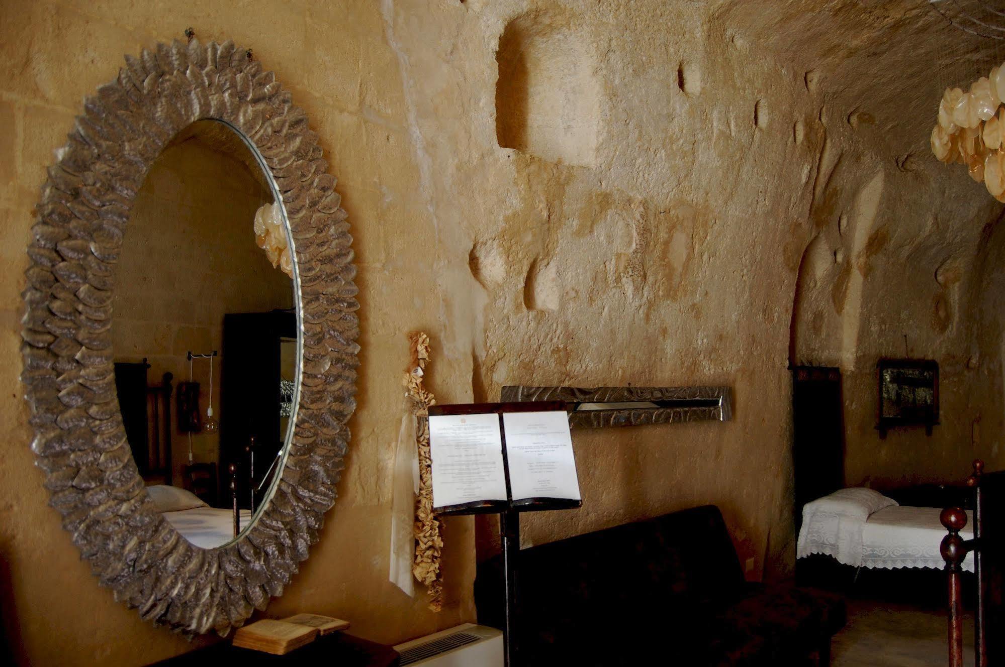 La Corte Degli Agostiniani Appartement Matera Buitenkant foto